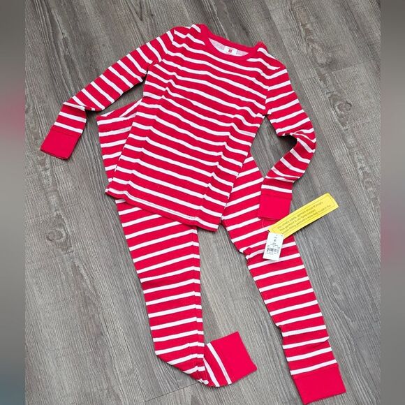 Old Navy christmas pajamas set candy cane red and white kids size 6 - Picture 1 of 3